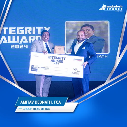 Amitav Debnath, FCA, Group Head of ICC, receiving the Integrity Award 2024