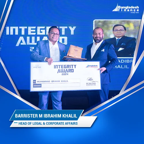 Barrister M Ibrahim Khalil, Head of Legal & Corporate Affairs, receiving the Integrity Award 2024